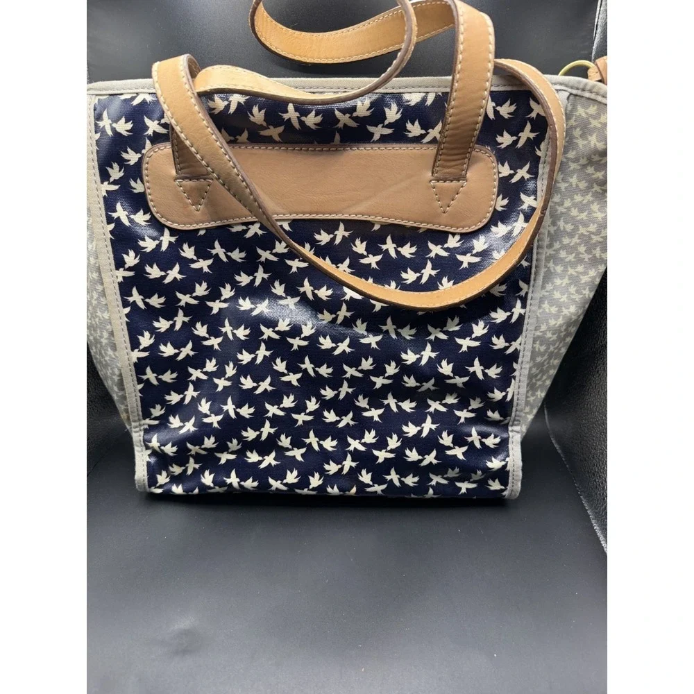 The FOSSIL keyper shopper tote